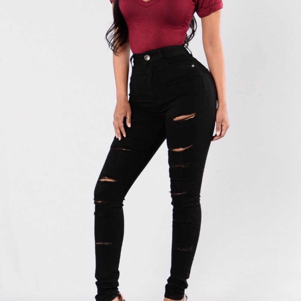 🚩 Fashion Nova Black Denim Jeans